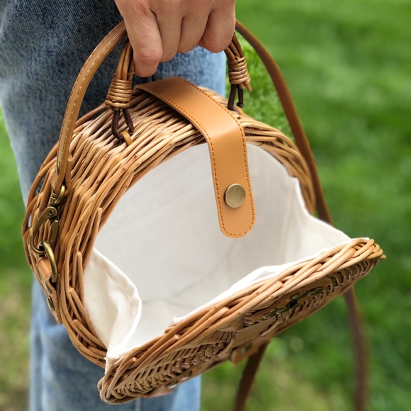 HOST PICK 🎉Round Rattan Bali Bag - Picture 3 of 8
